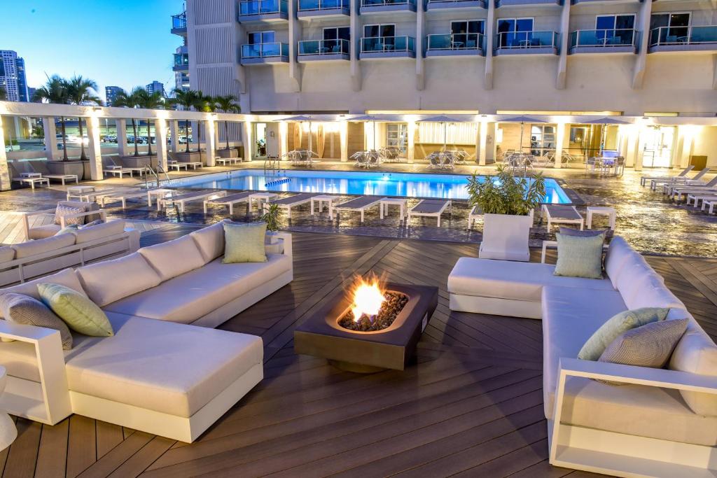Ala Moana Hotel